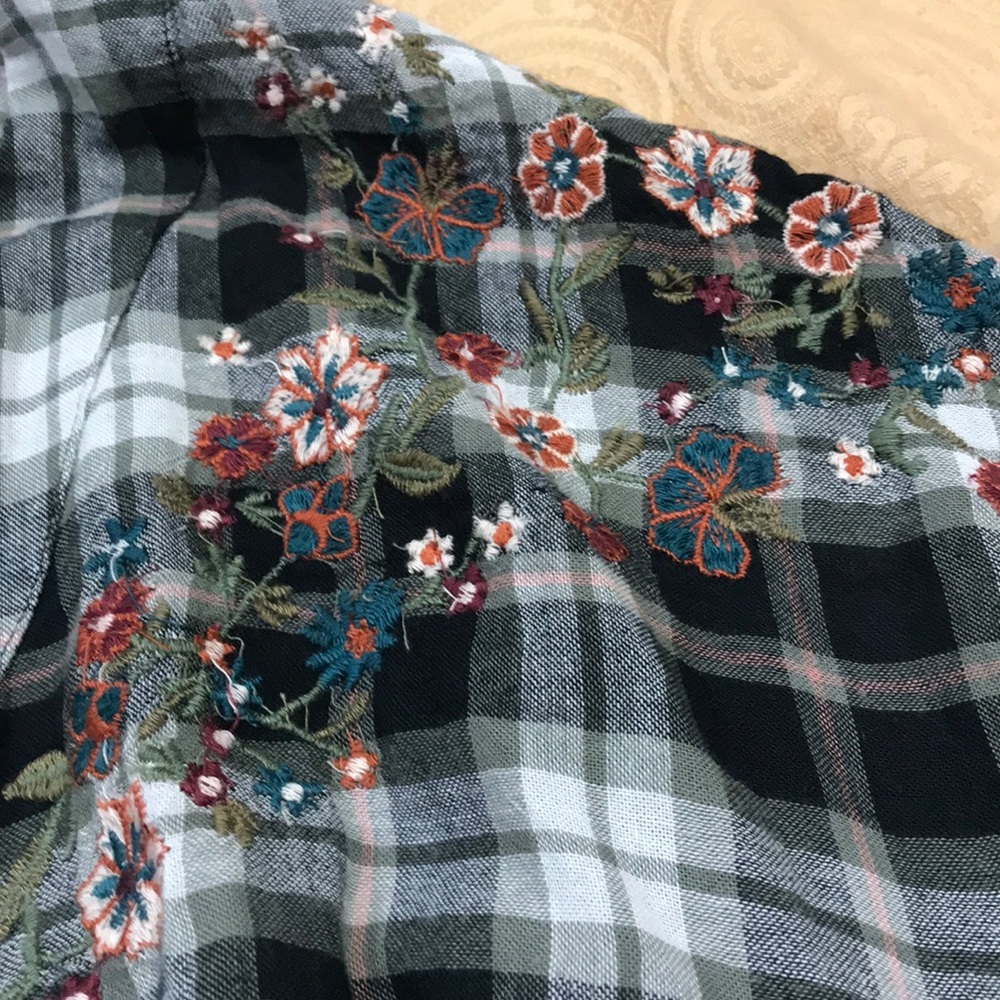 Zara Trafaluc Collection plaid embroidered top - Picture 3 of 8